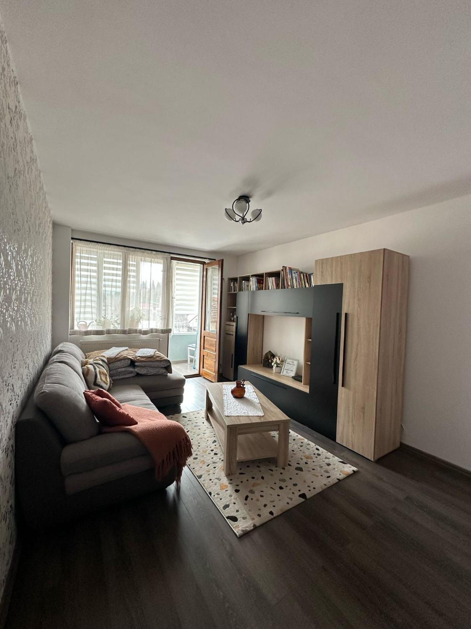 בורסק Apartament De Inchiriat מראה חיצוני תמונה